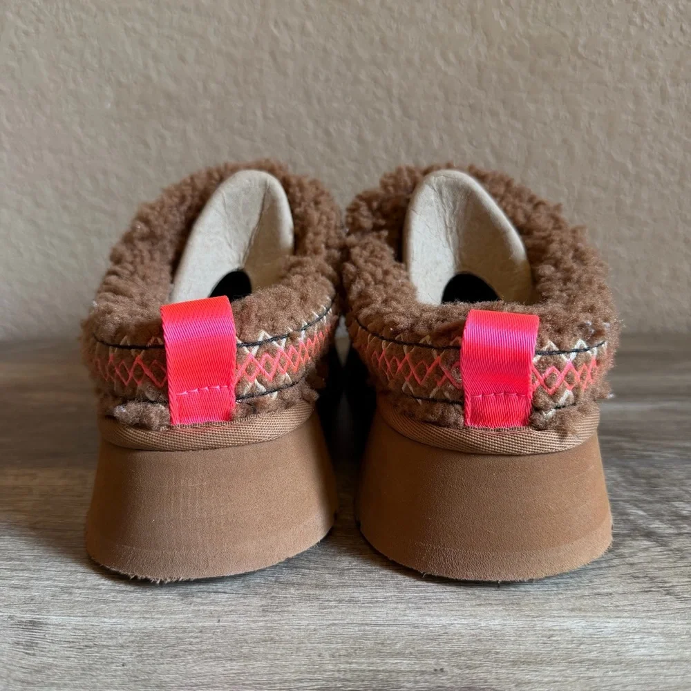 UGG Tazz Braid Platform Slippers Women’s Size 7 Hardwood Color